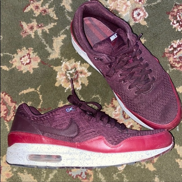 Nike Other - Nike Air Max Sneakers